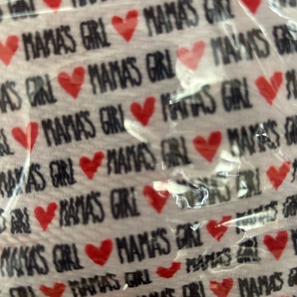 Beautiful 😍 🆕🎉🎉🎉
Momma's Girl Newborn, Baby, & Toddler Girl Bow on Headwrap - Picture 4 of 5